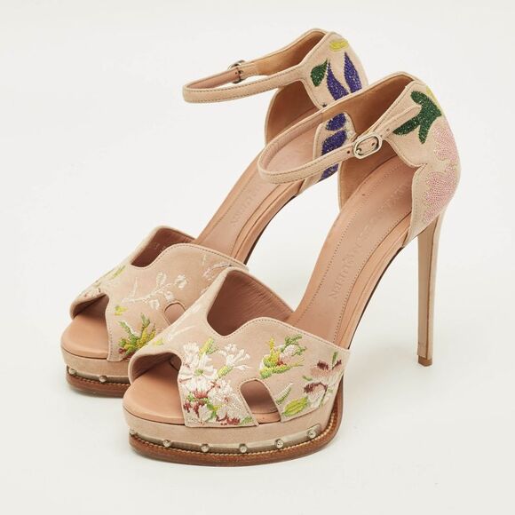 Alexander Mcqueen Size 39 Beige Suede Ankle Strap Sandals - Picture 2 of 7